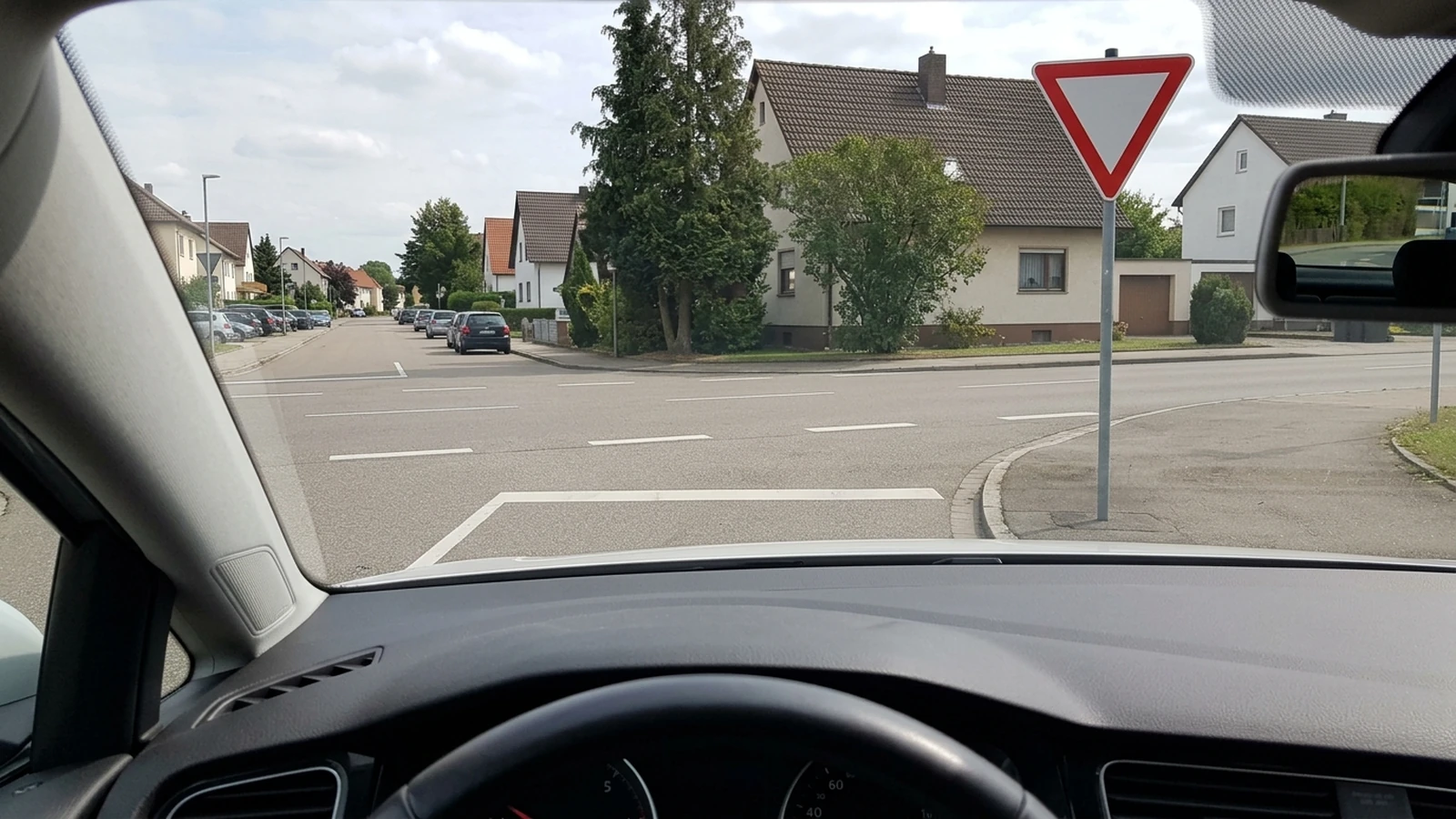 Zeichen 205 mit freier Sicht